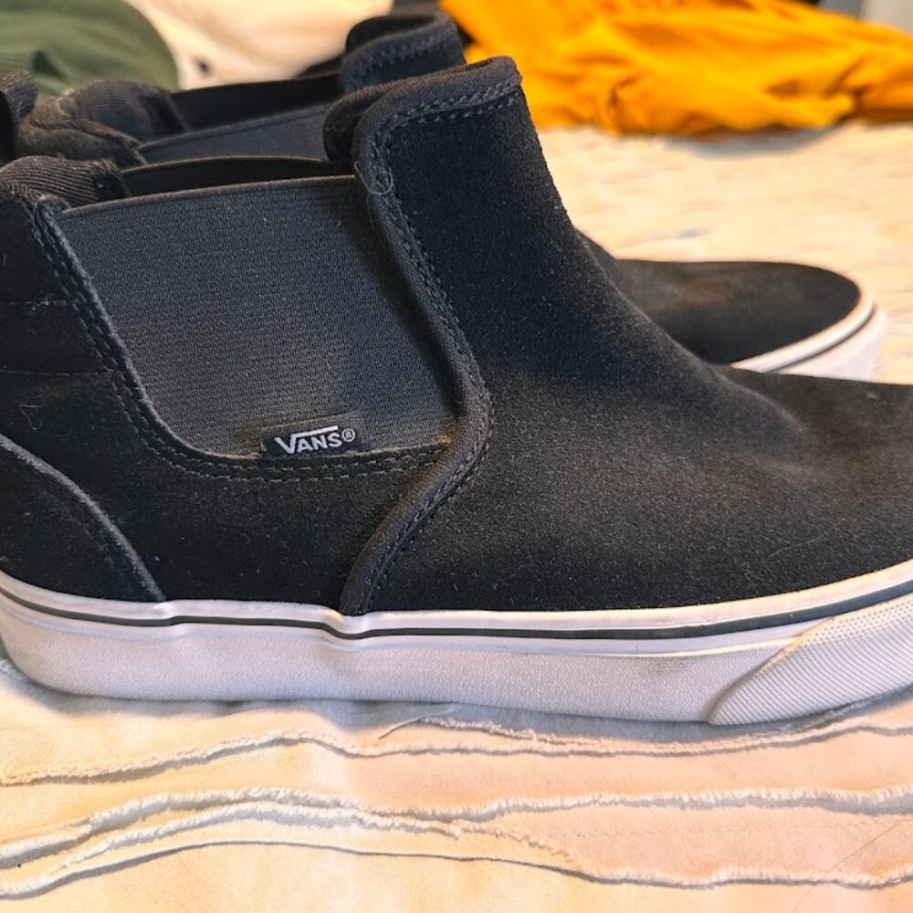 Van's slip on black hightops Size 10